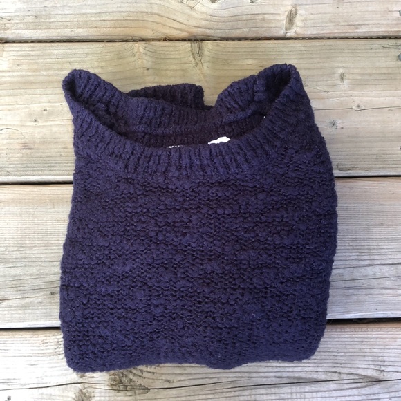 Navy Blue Knit Top w/ Brown Elbow Patches BDG (Size M- fits short) - Picture 5 of 5